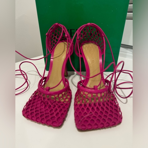 Brand New BOTTEGA VENETA Pink Hollyhock Stretch Web Lace-Up Heels Sandals 36.5 - Picture 3 of 9